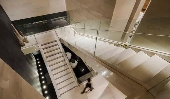 �ό������b��