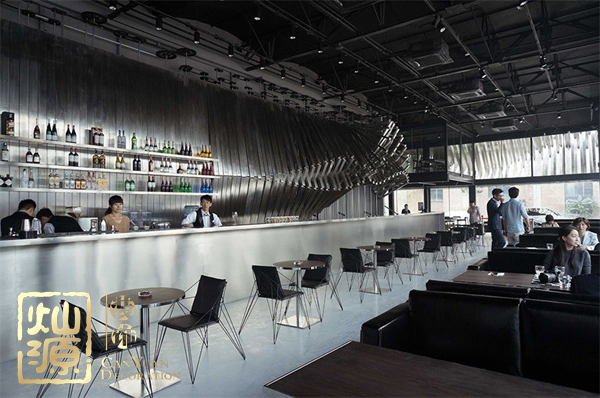 ��ɫ���}�͏d�b��Ч���D